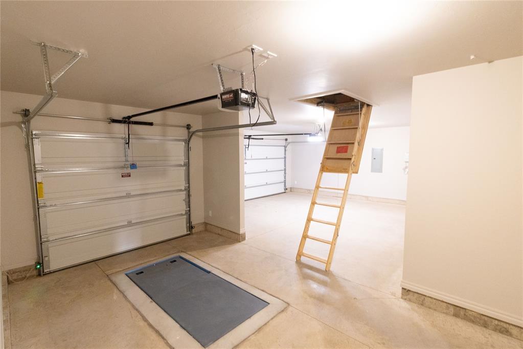 14033 Magnolia Lane