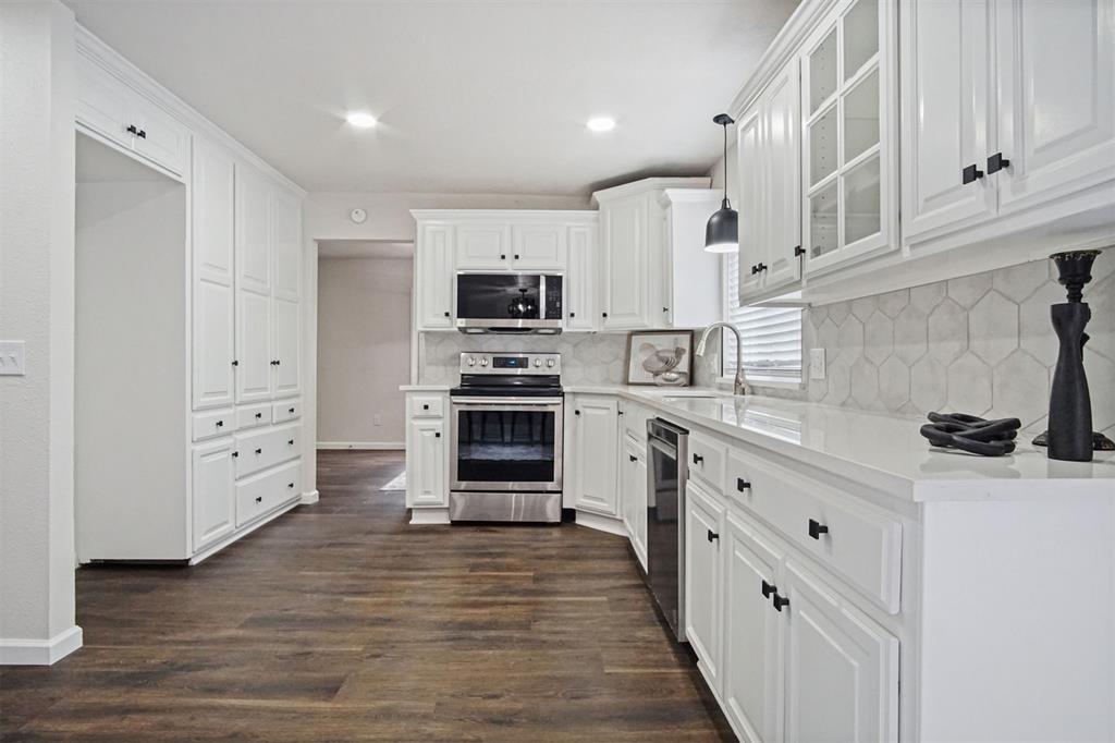 3016 Rock Ridge Place