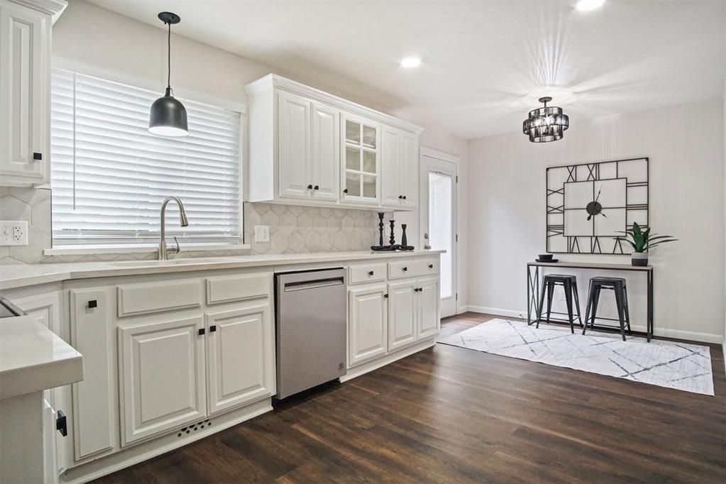 3016 Rock Ridge Place