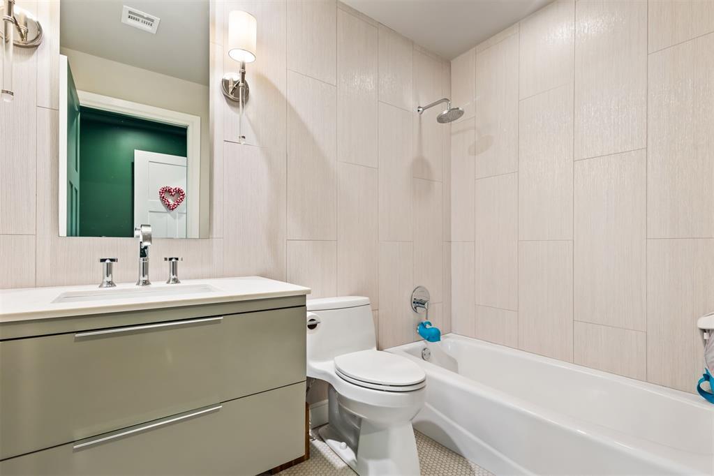 1707 Huntington Avenue