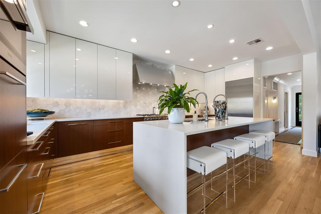 1707 Huntington Avenue