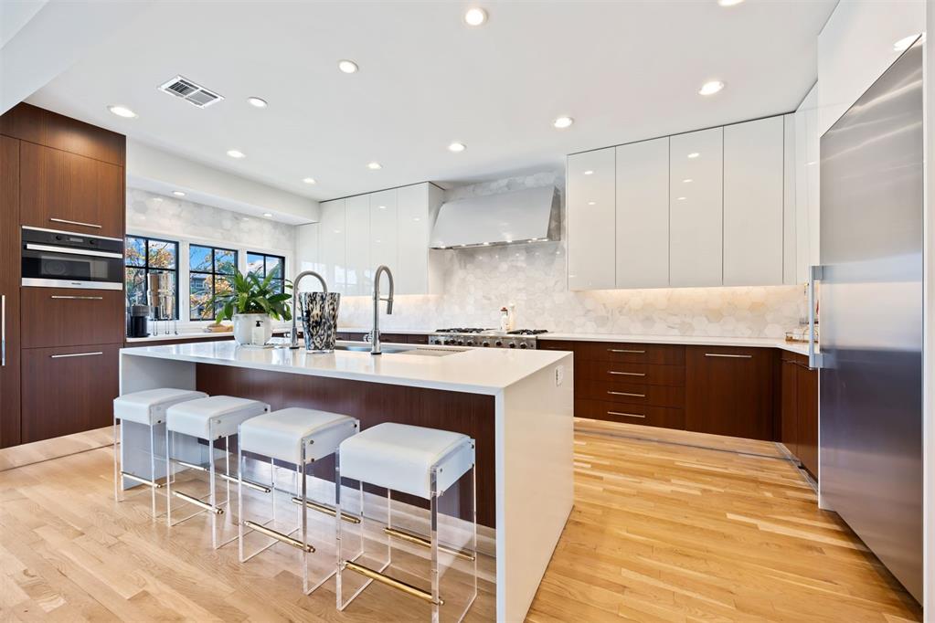 1707 Huntington Avenue