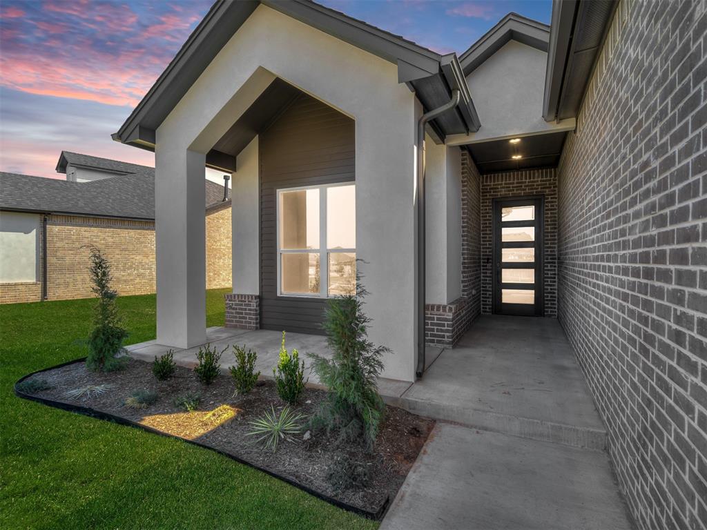 15204 Clubhouse Drive