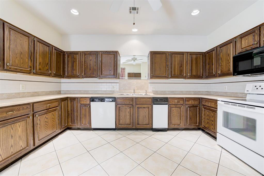 8658 N May Avenue Unit: 46A