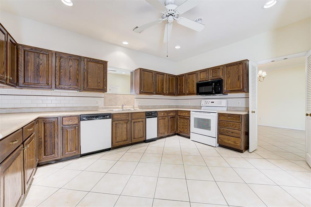 8658 N May Avenue Unit: 46A