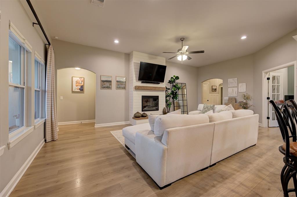 6813 NW 155th Street