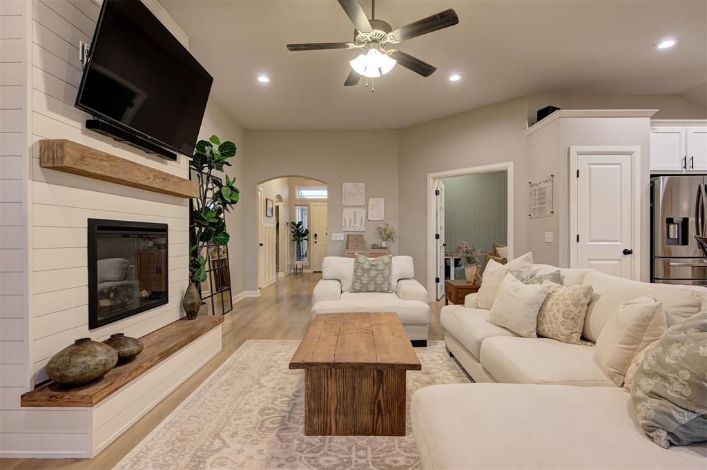 6813 NW 155th Street
