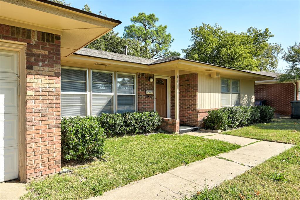 2131 Carlton Way