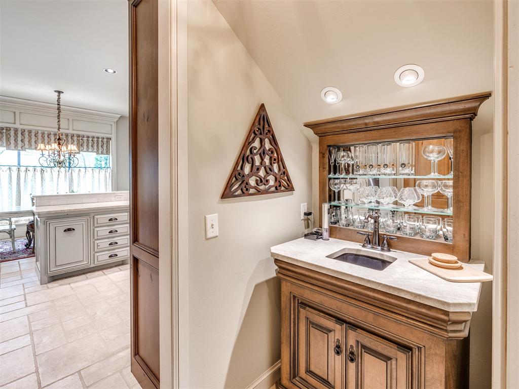 2116 Woodcrest Lane