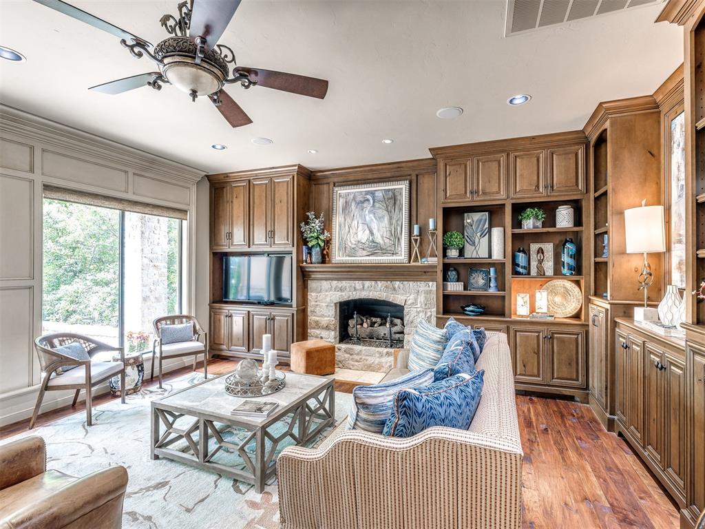2116 Woodcrest Lane