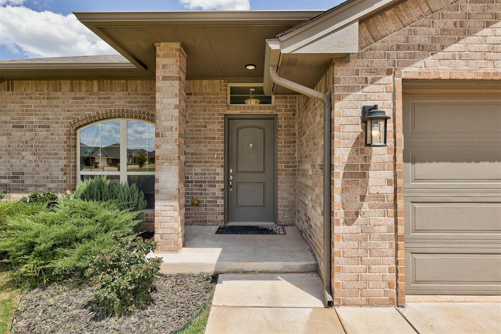 15612 W Vermillion Drive
