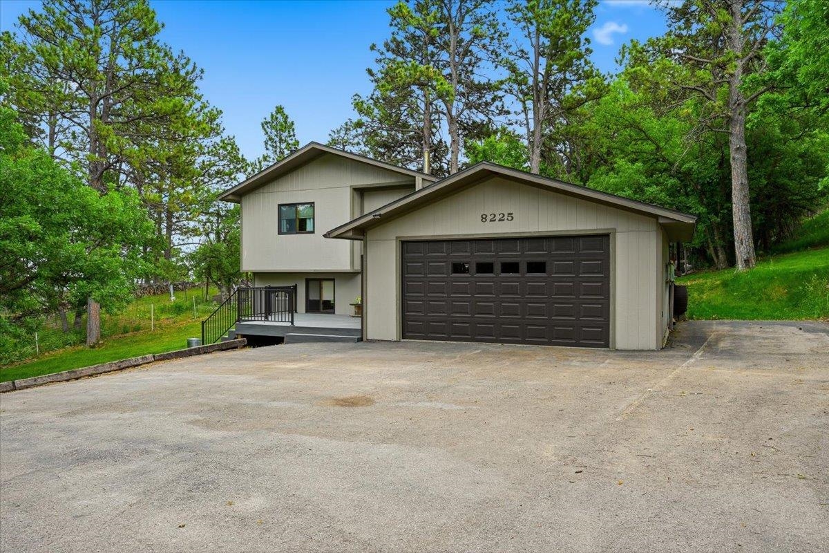 8225 S Blucksberg Mountain Road