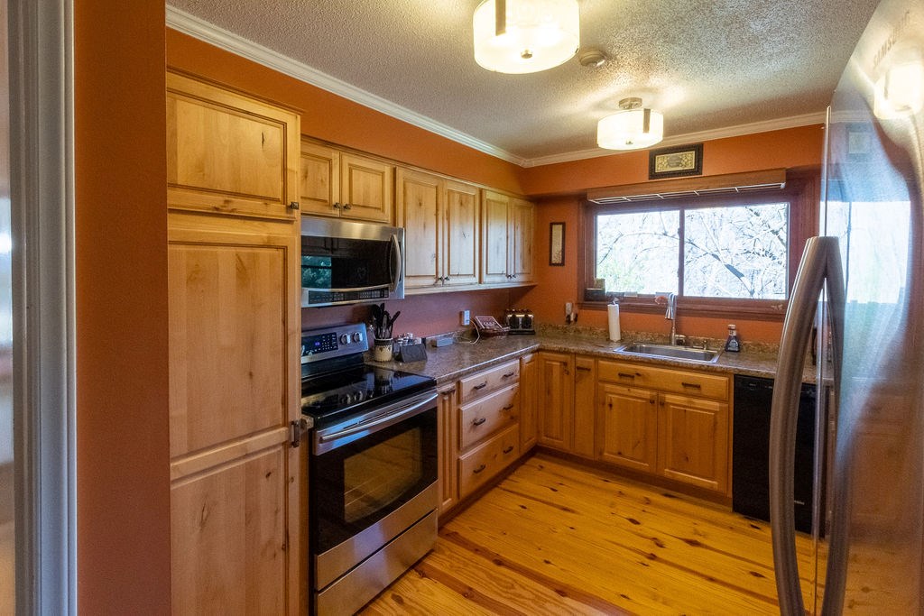472 Hallelujah Acres