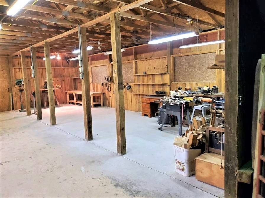 472 Hallelujah Acres