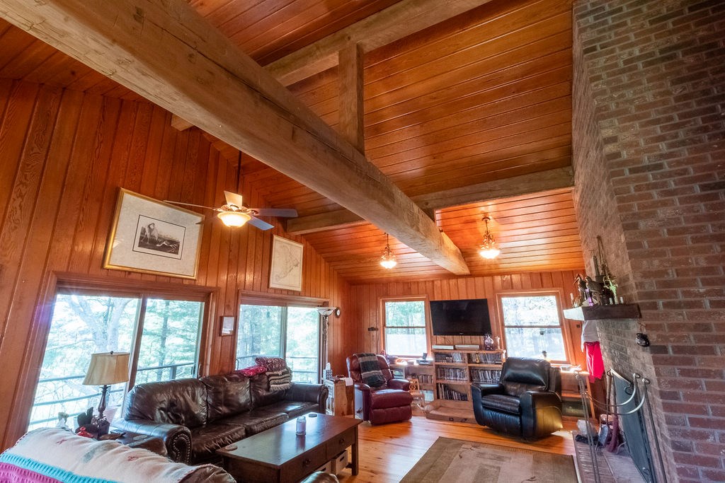 472 Hallelujah Acres