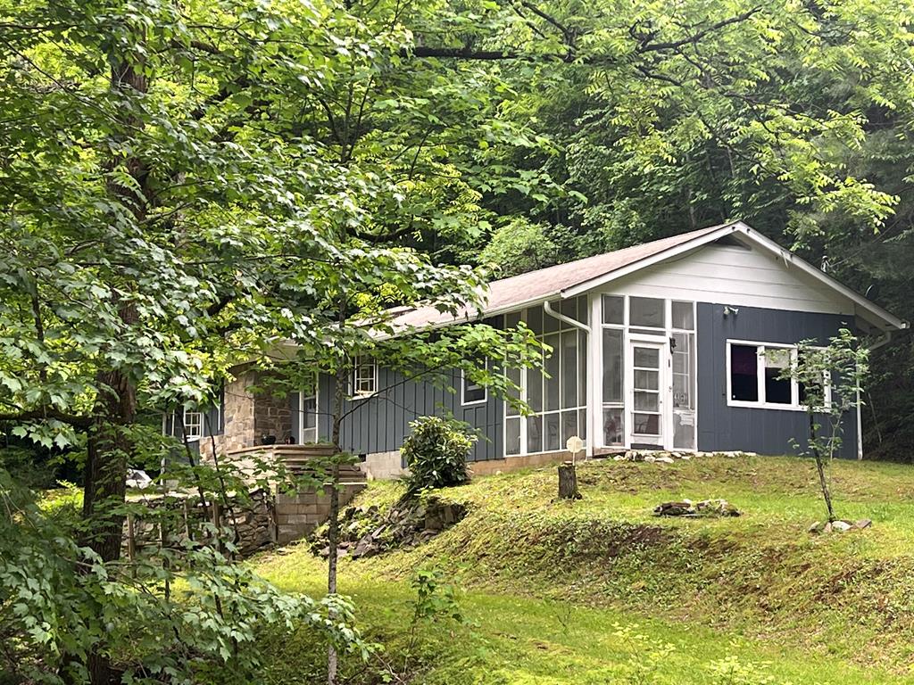 2060 Sam Dills Rd