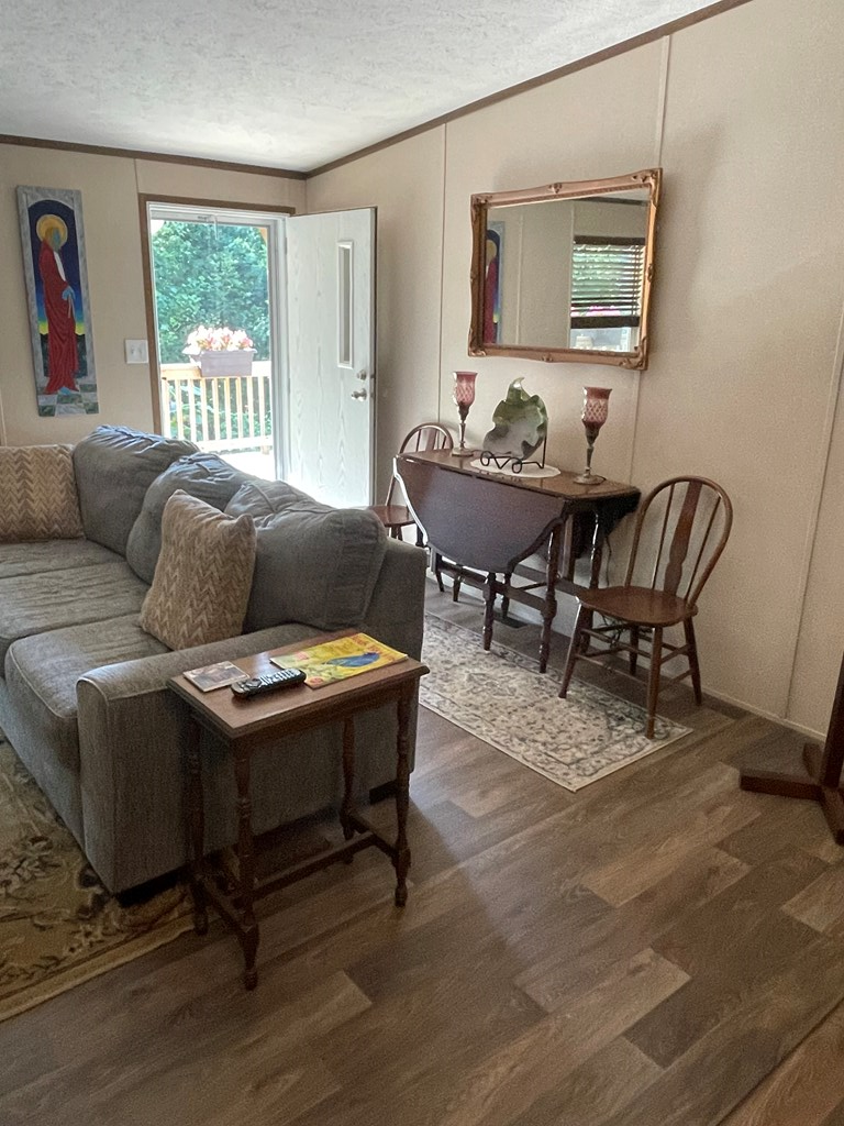 122 Clear Creek Ridge