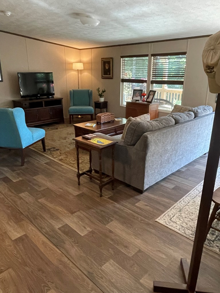 122 Clear Creek Ridge