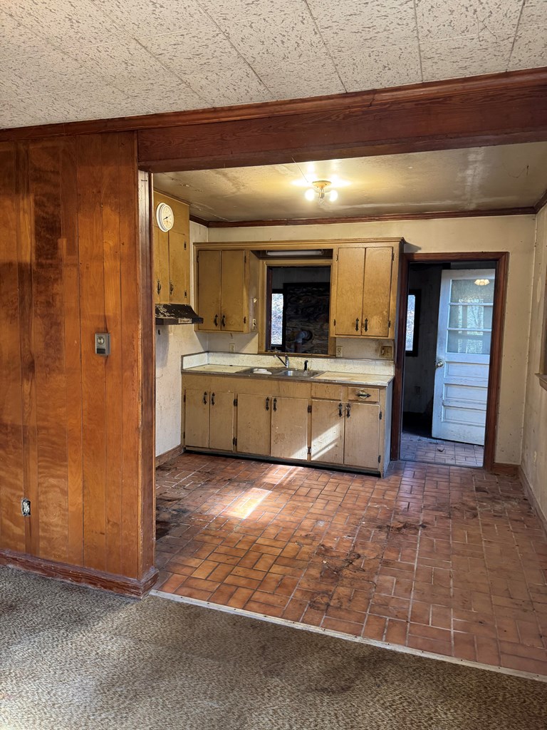 111 Rose Creek