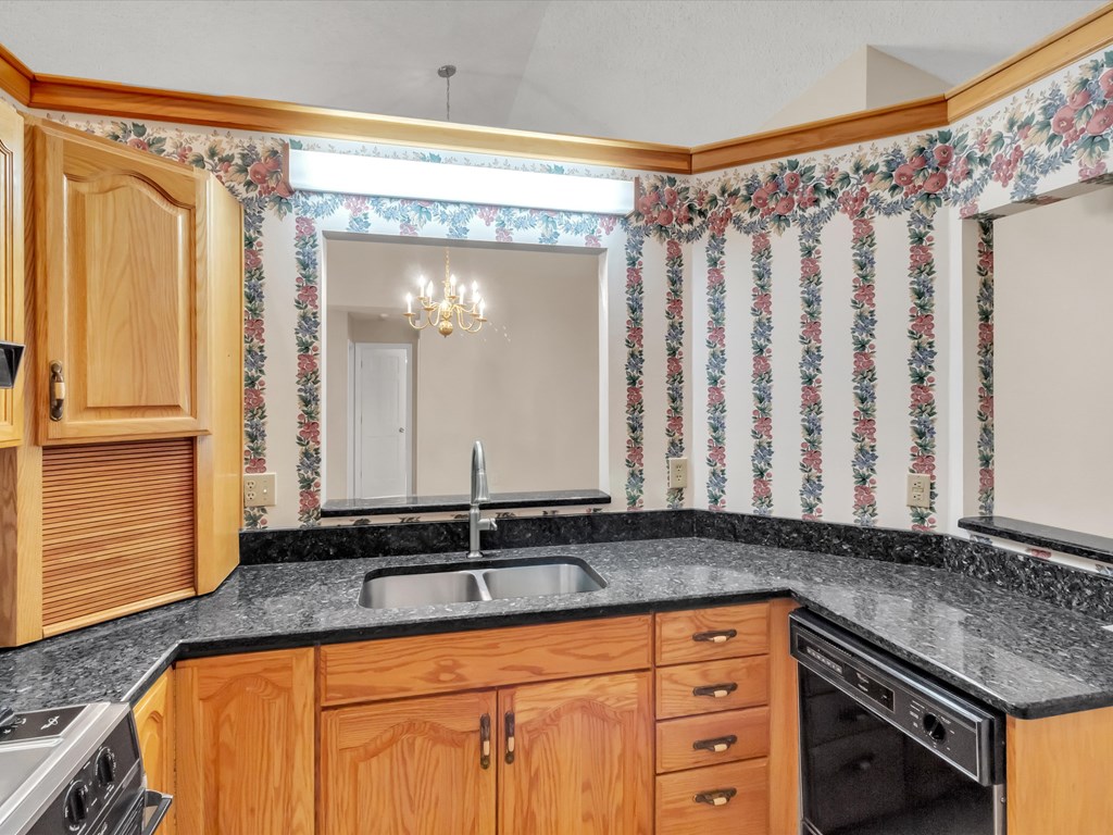 1695 Skyland Drive