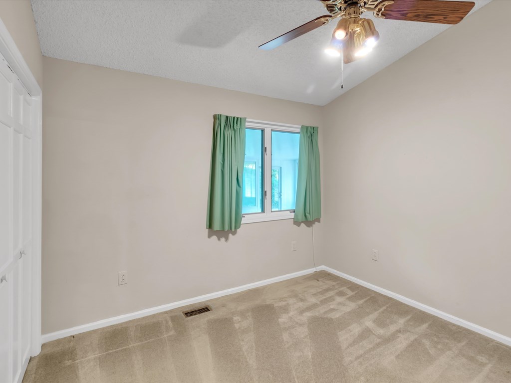 1695 Skyland Drive