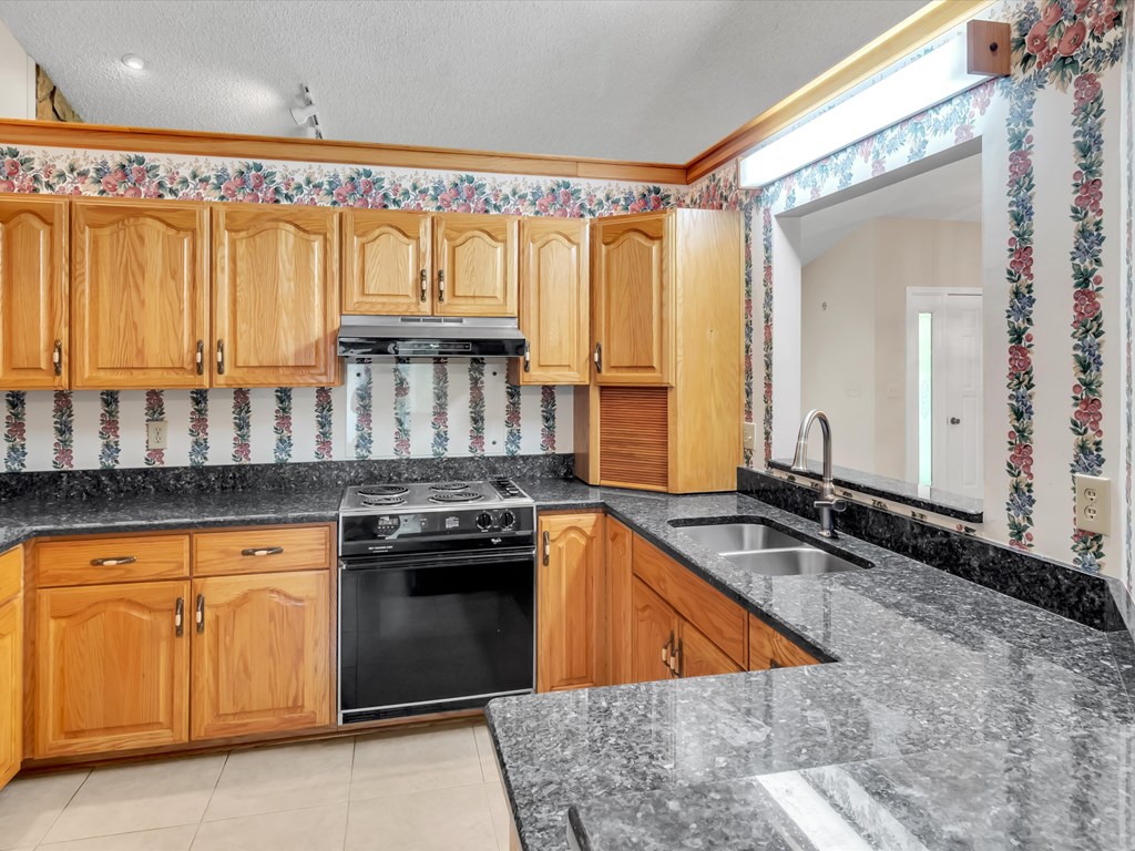 1695 Skyland Drive