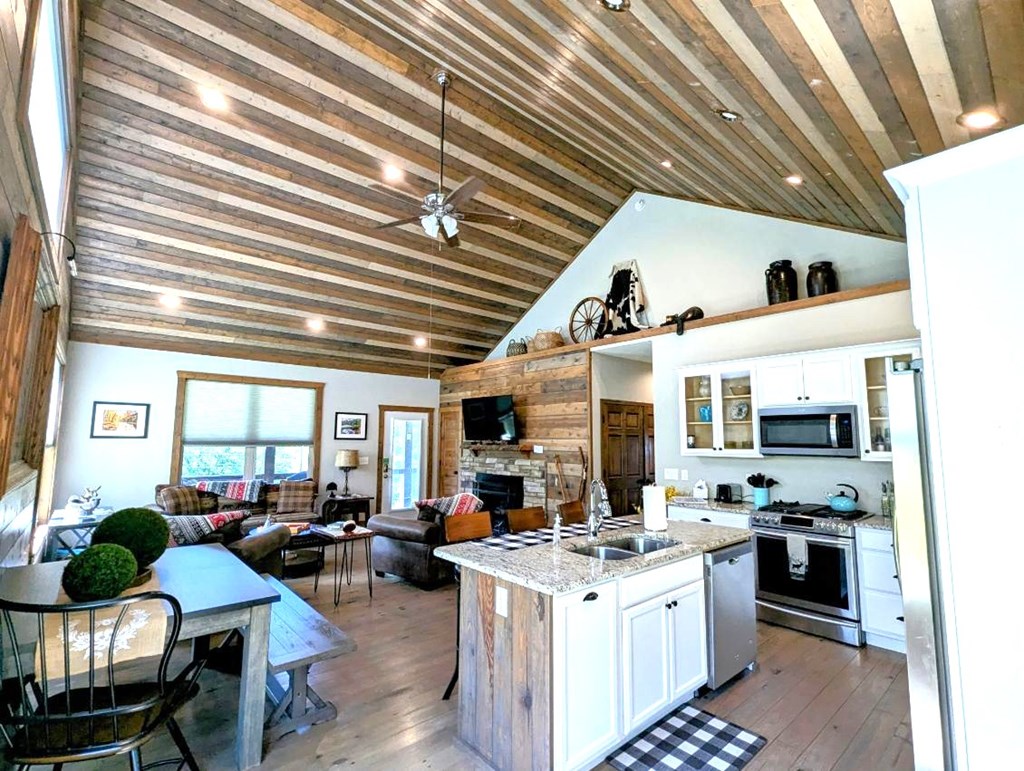 10 Rio Bravo Drive