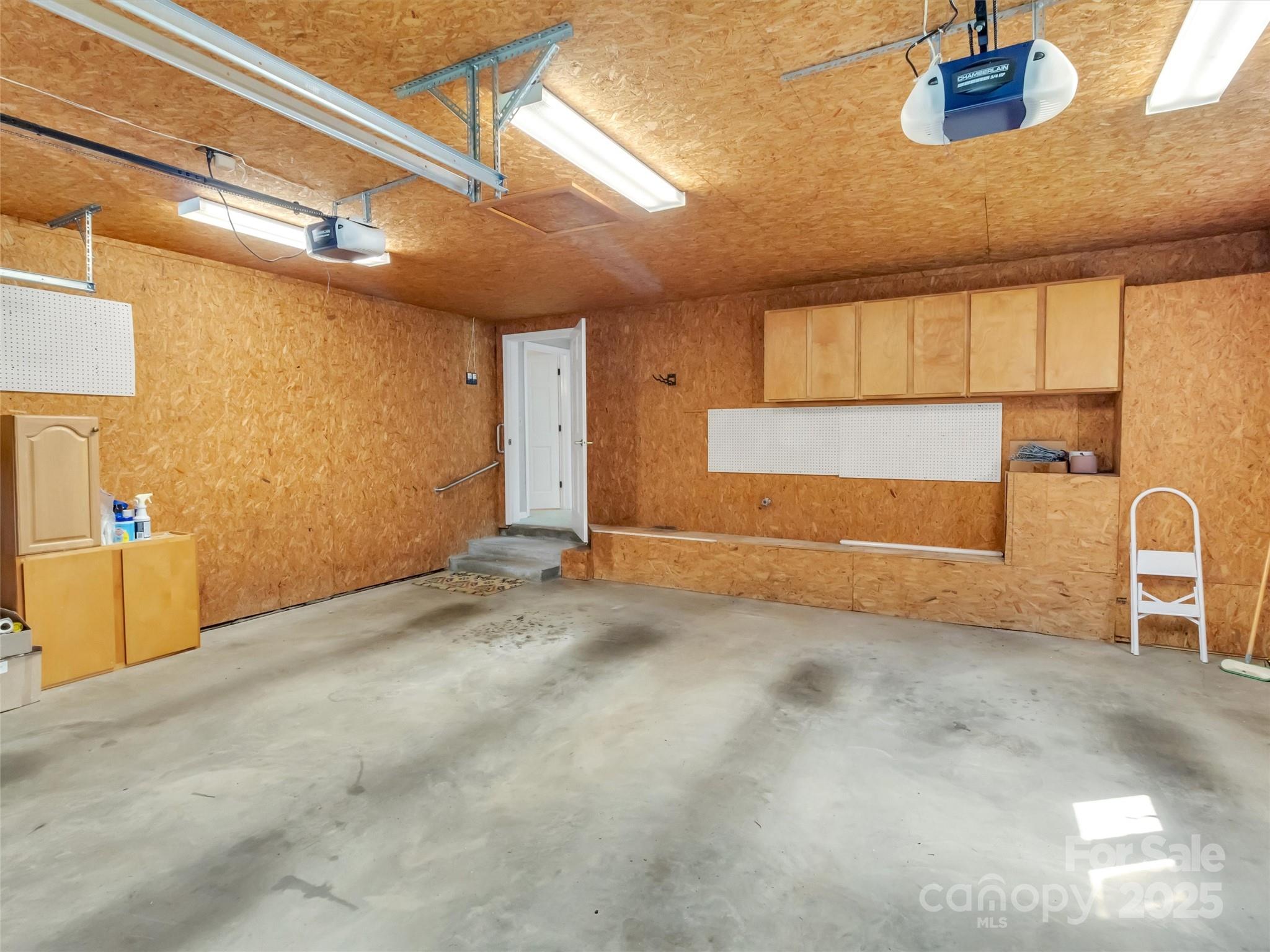 1695 Skyland Drive