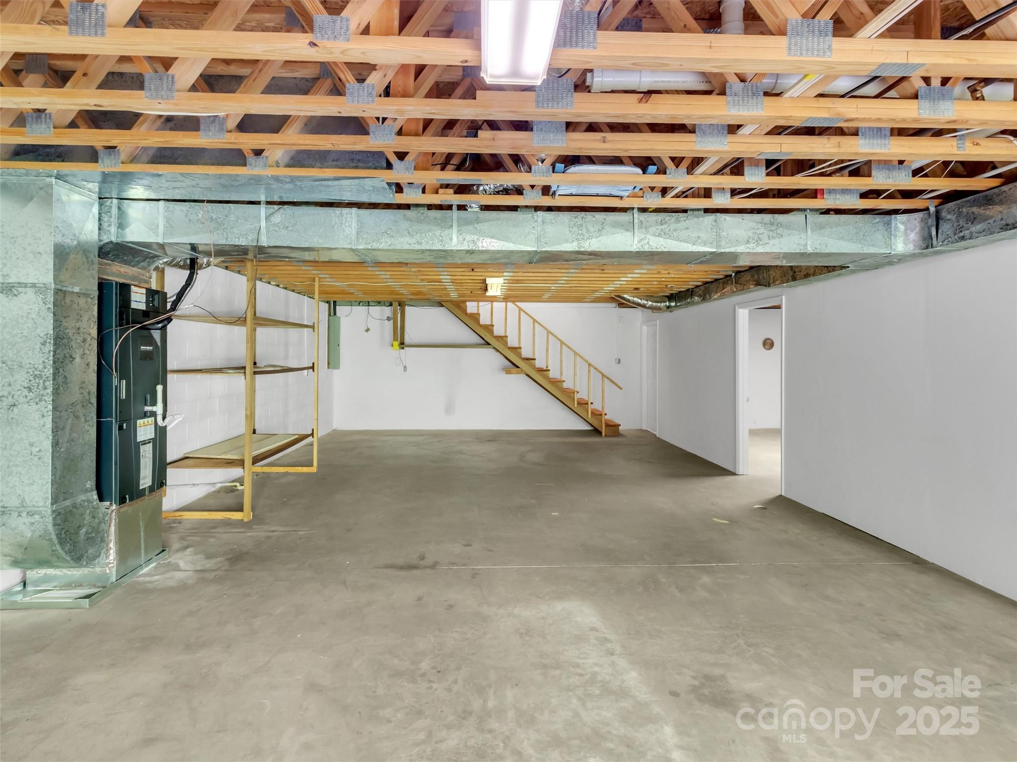 1695 Skyland Drive