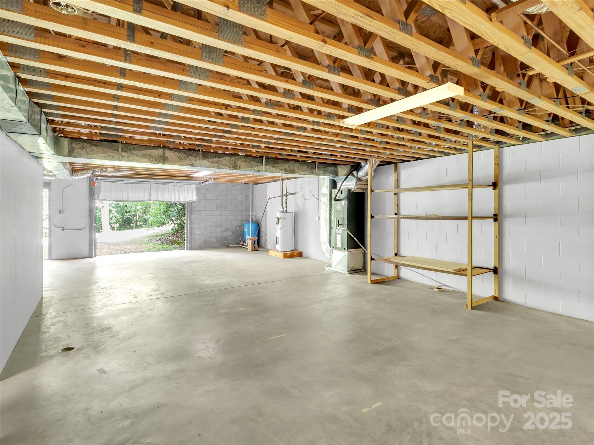 1695 Skyland Drive