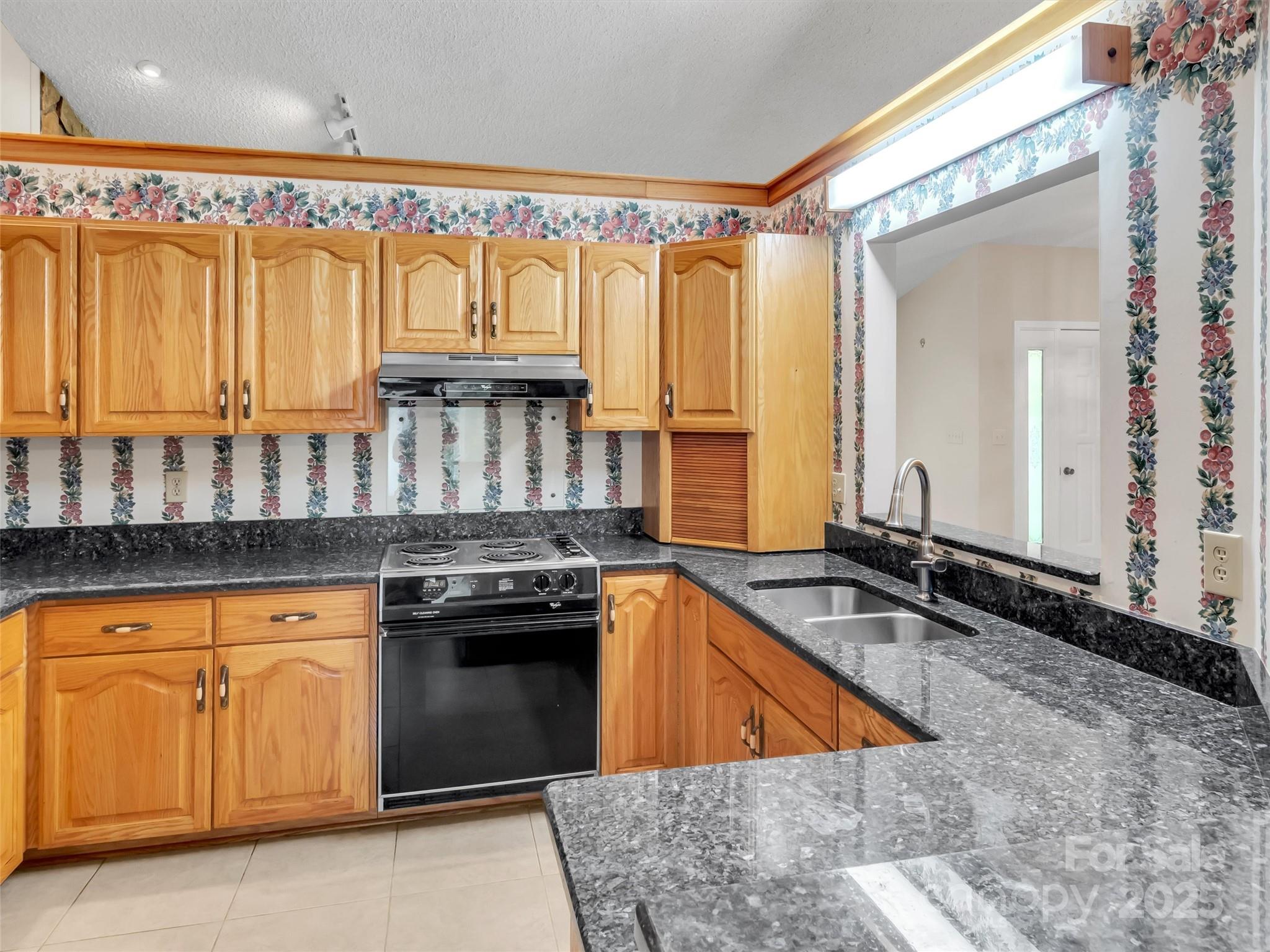 1695 Skyland Drive