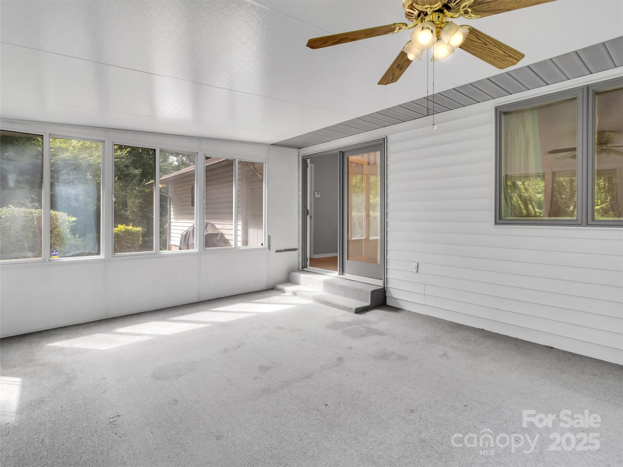 1695 Skyland Drive