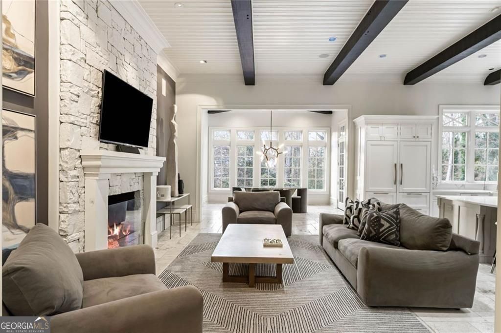 4076 Glen Devon Drive NW