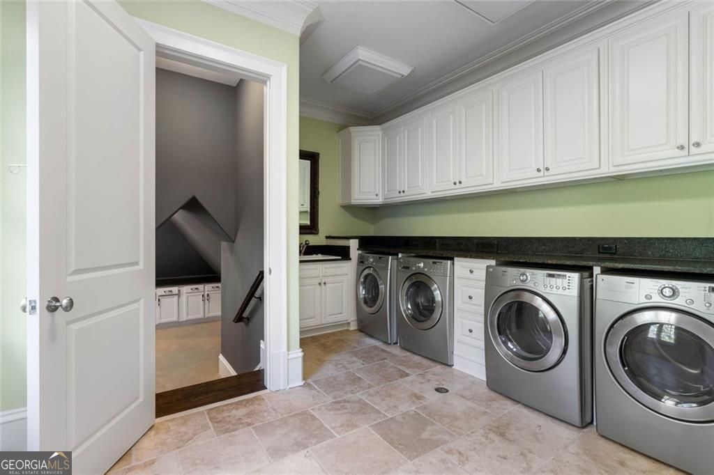 4076 Glen Devon Drive NW