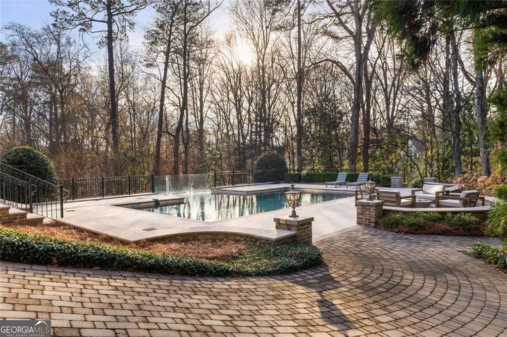 4076 Glen Devon Drive NW