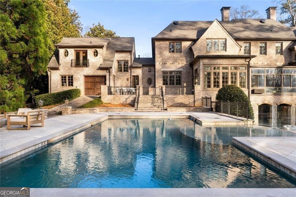 4076 Glen Devon Drive NW