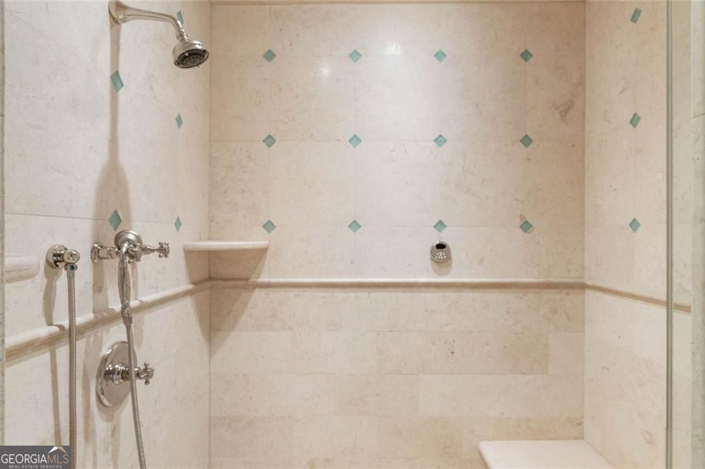 4076 Glen Devon Drive NW