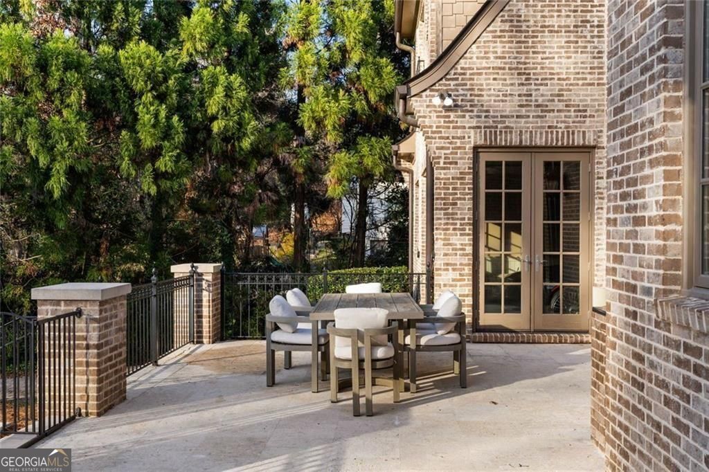 4076 Glen Devon Drive NW