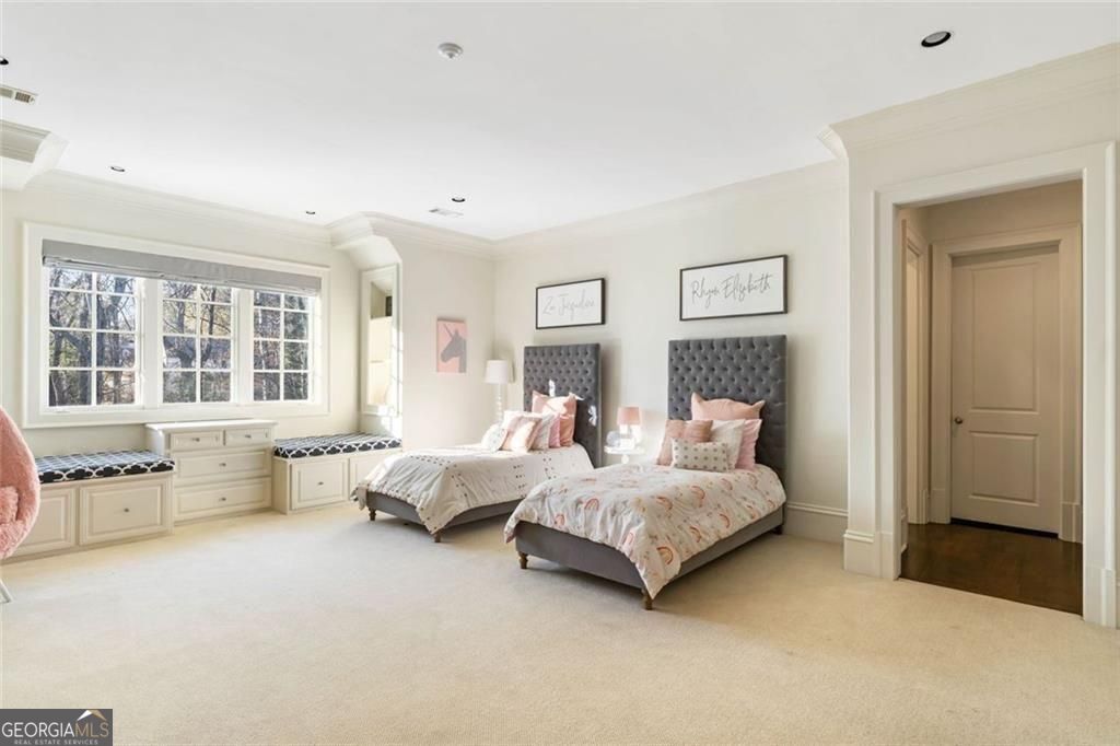 4076 Glen Devon Drive NW