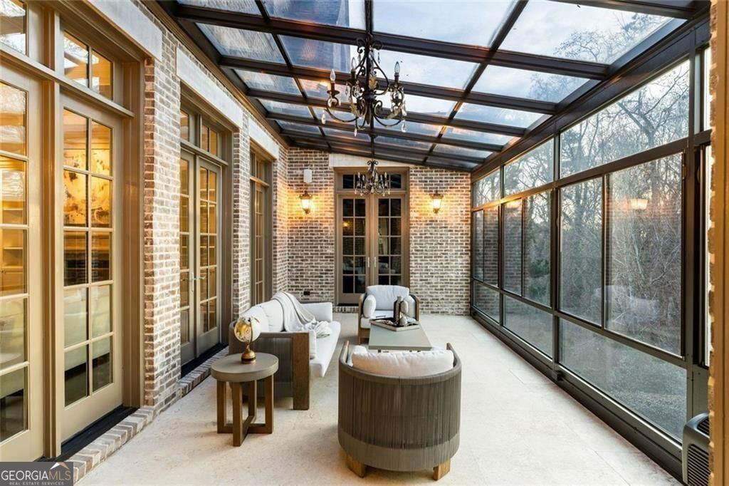 4076 Glen Devon Drive NW