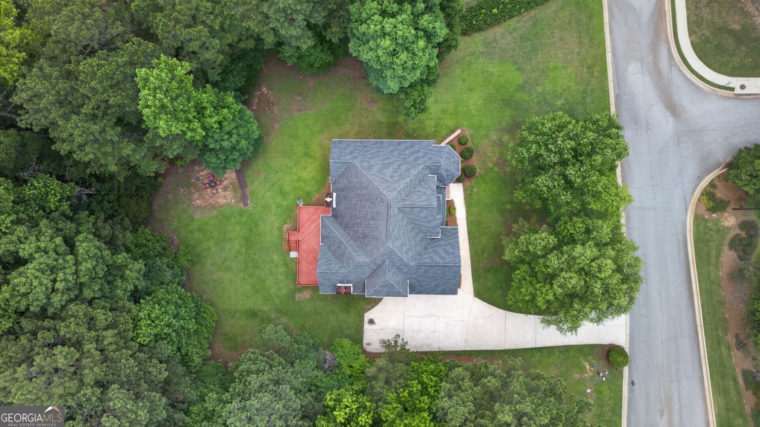 8228 River Pointe Overlook