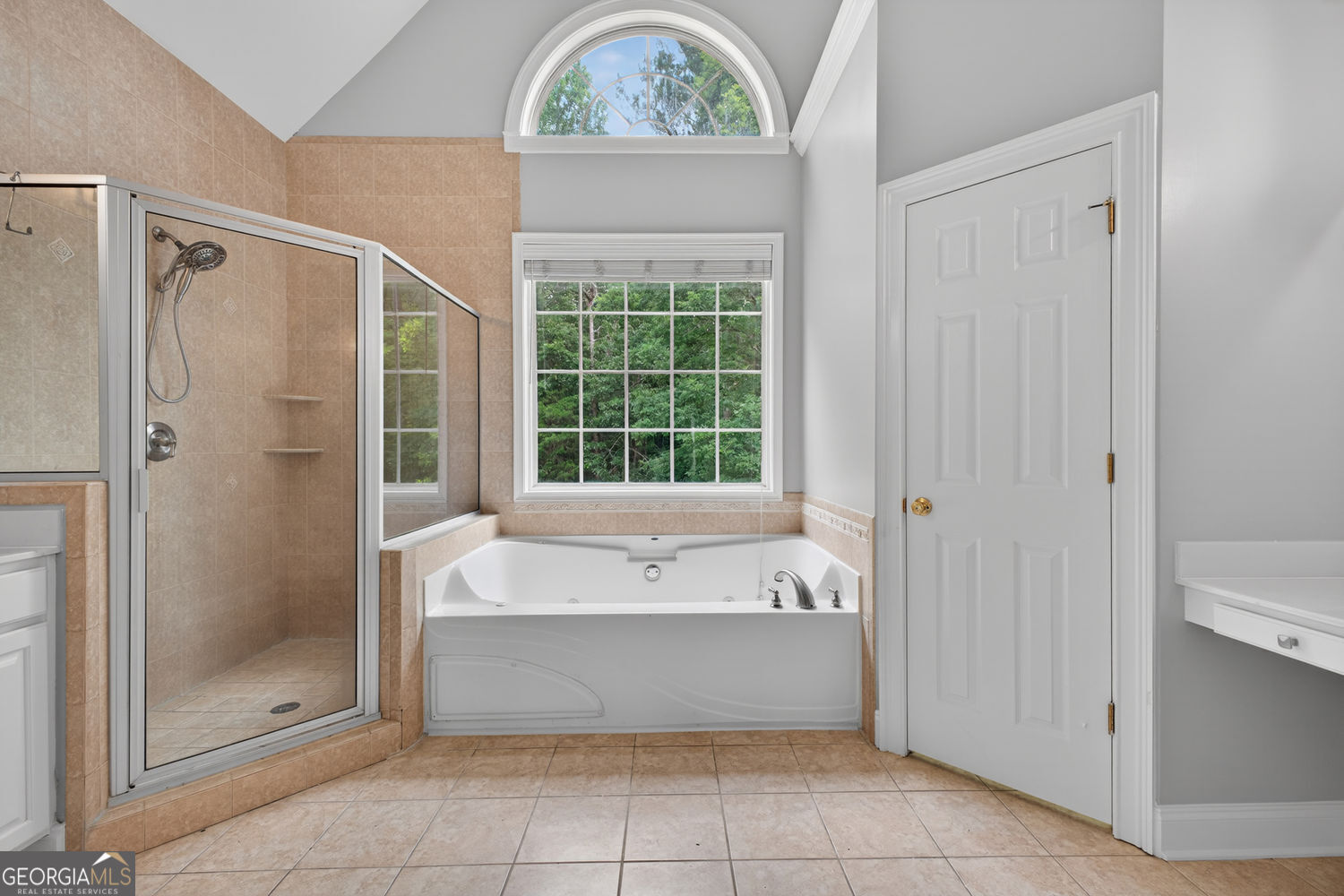 8228 River Pointe Overlook