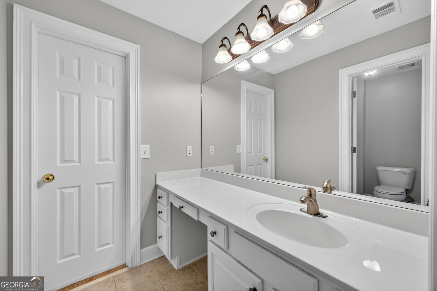 8228 River Pointe Overlook