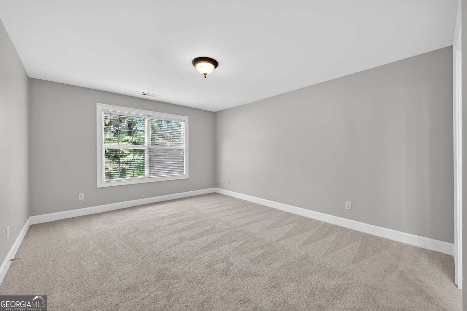8228 River Pointe Overlook