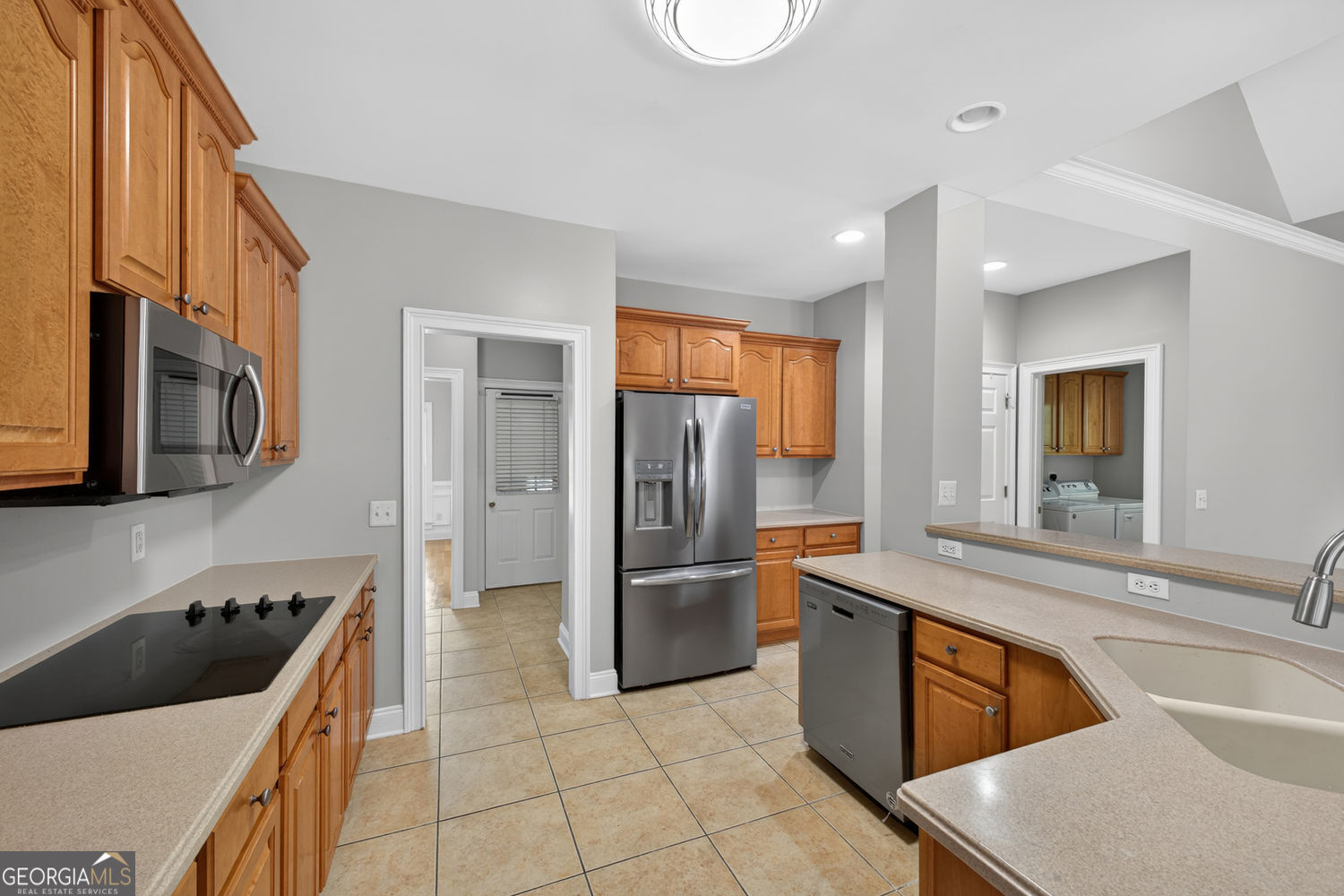 8228 River Pointe Overlook