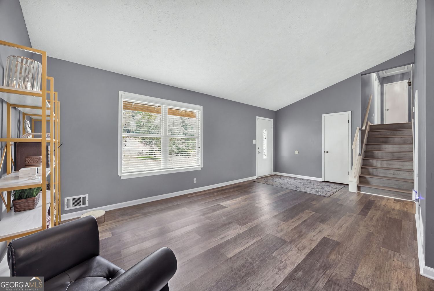 9256 Raven Drive