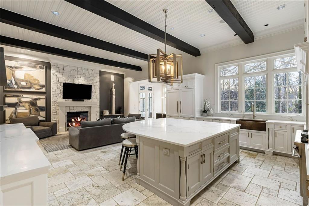 4076 Glen Devon Drive NW