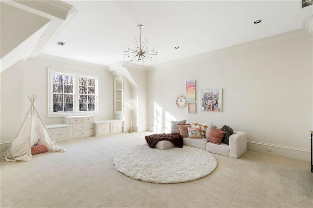 4076 Glen Devon Drive NW