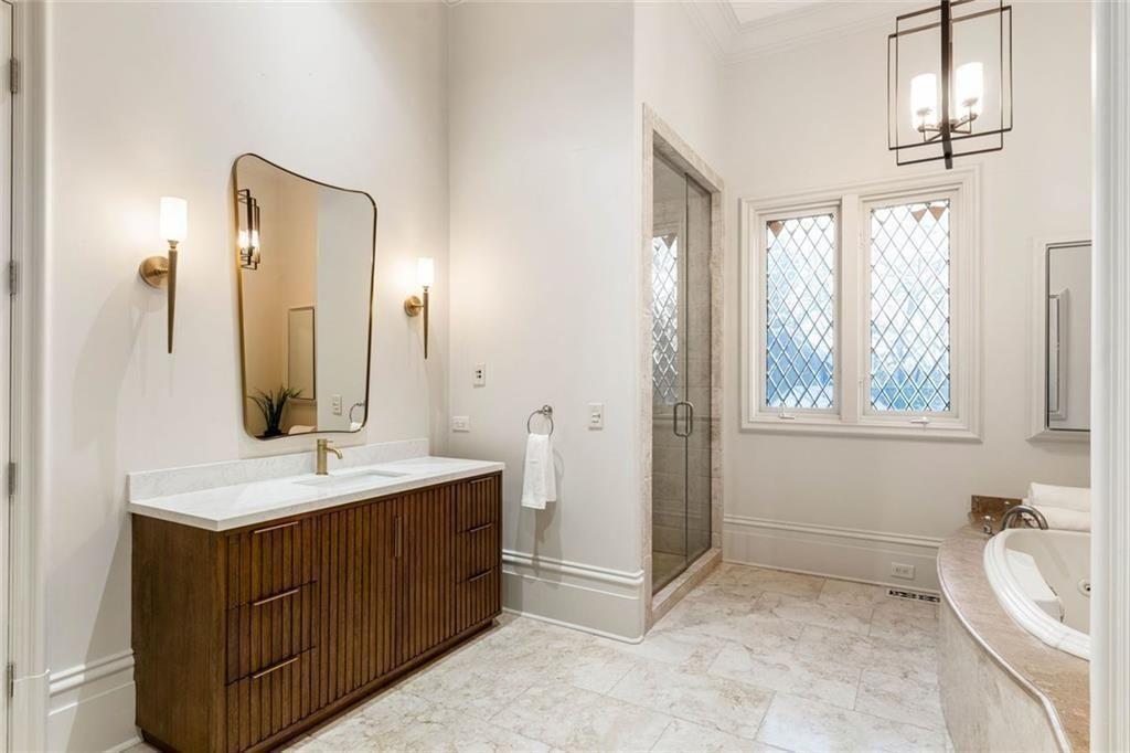 4076 Glen Devon Drive NW