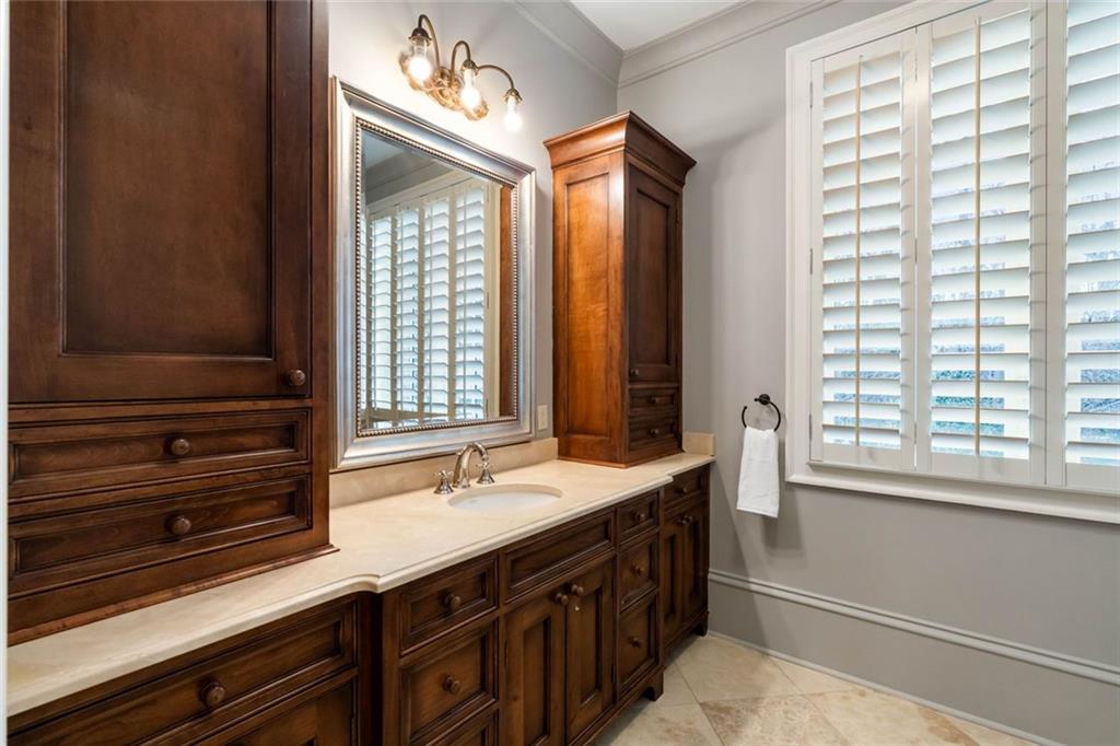 4076 Glen Devon Drive NW